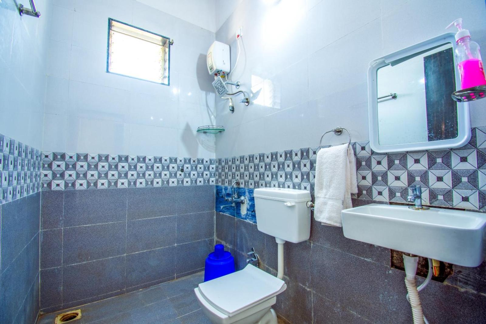 Empyrean Stay Ll 6Bhk Ll Royal Bramha Palace Ll Pvt Pool Ll Lonavala Bagian luar foto